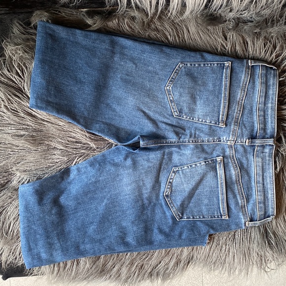 Ripped UNIQLO Jeans - Picture 4 of 6